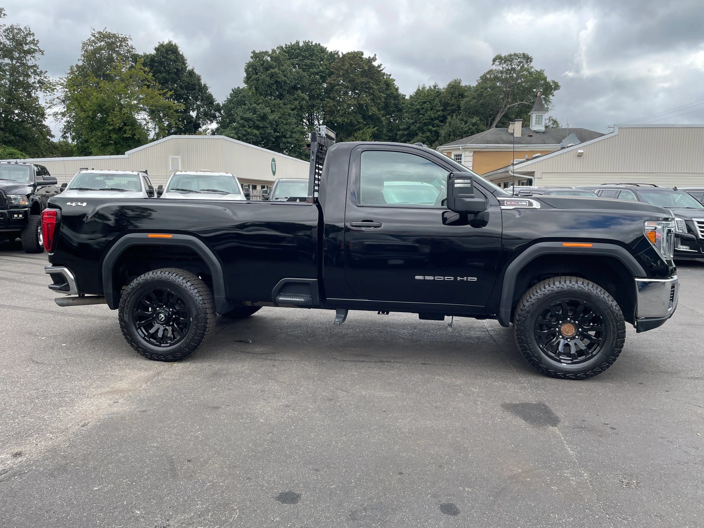 Used 2020 GMC Sierra 2500 4x4 Regular Cab w/ Convenience Package image 6