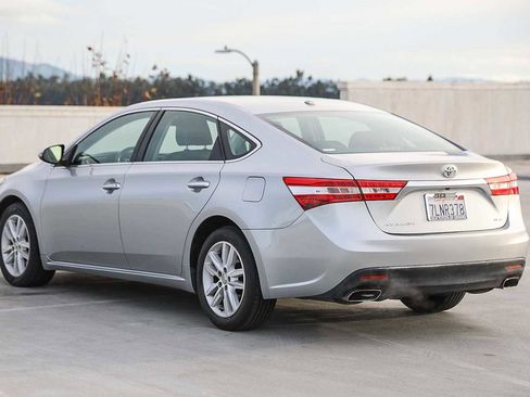 Used 2015 Toyota Avalon XLE image 7