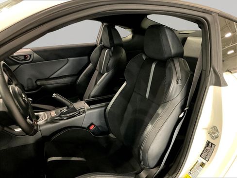 Used 2025 Toyota GR86 Premium w/ Performance Package RWD image 19