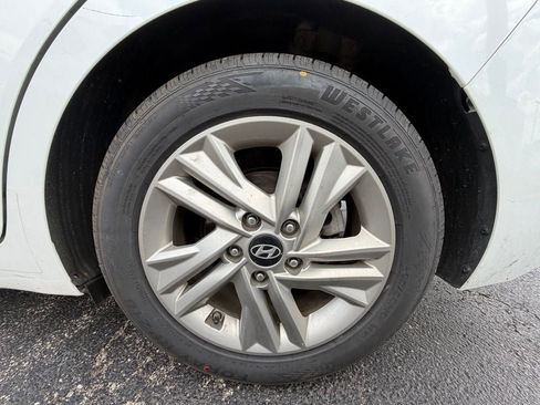 Used 2019 Hyundai Elantra SEL FWD image 16