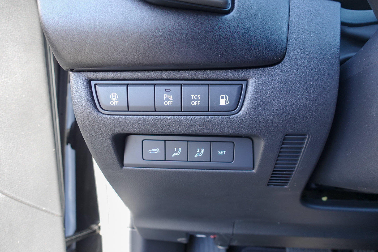 Used 2026 MAZDA CX-50 AWD 2.5 Hybrid w/ Weather Package image 18