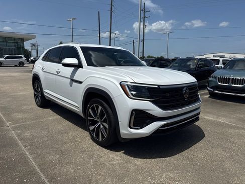 Used 2024 Volkswagen Atlas Cross Sport SEL Premium R-Line AWD/4WD image 7