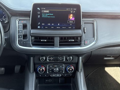 Used 2022 Chevrolet Tahoe LT w/ Luxury Package image 31