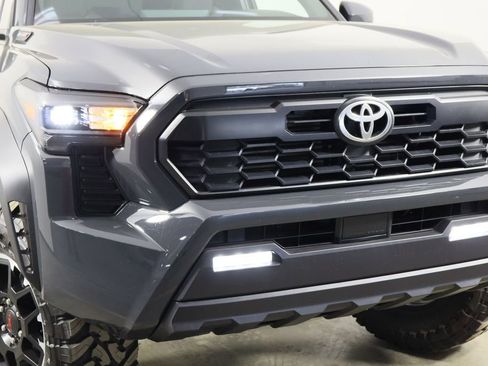 Used 2025 Toyota Tacoma Limited image 44