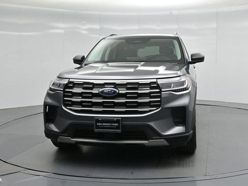 Used 2025 Ford Explorer Active image 54