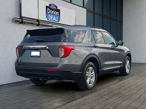 Certified 2022 Ford Explorer XLT AWD/4WD image 3