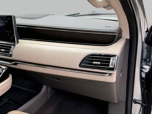 Used 2023 Lincoln Navigator Reserve RWD image 17