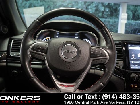 Used 2019 Jeep Grand Cherokee Trailhawk w/ Trailhawk Luxury Group AWD/4WD image 32