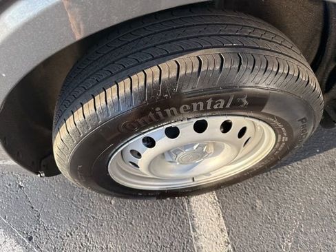 Used 2025 Ford Maverick XL image 10