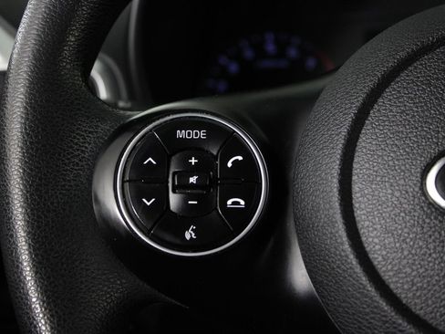 Used 2020 Kia Soul LX image 23