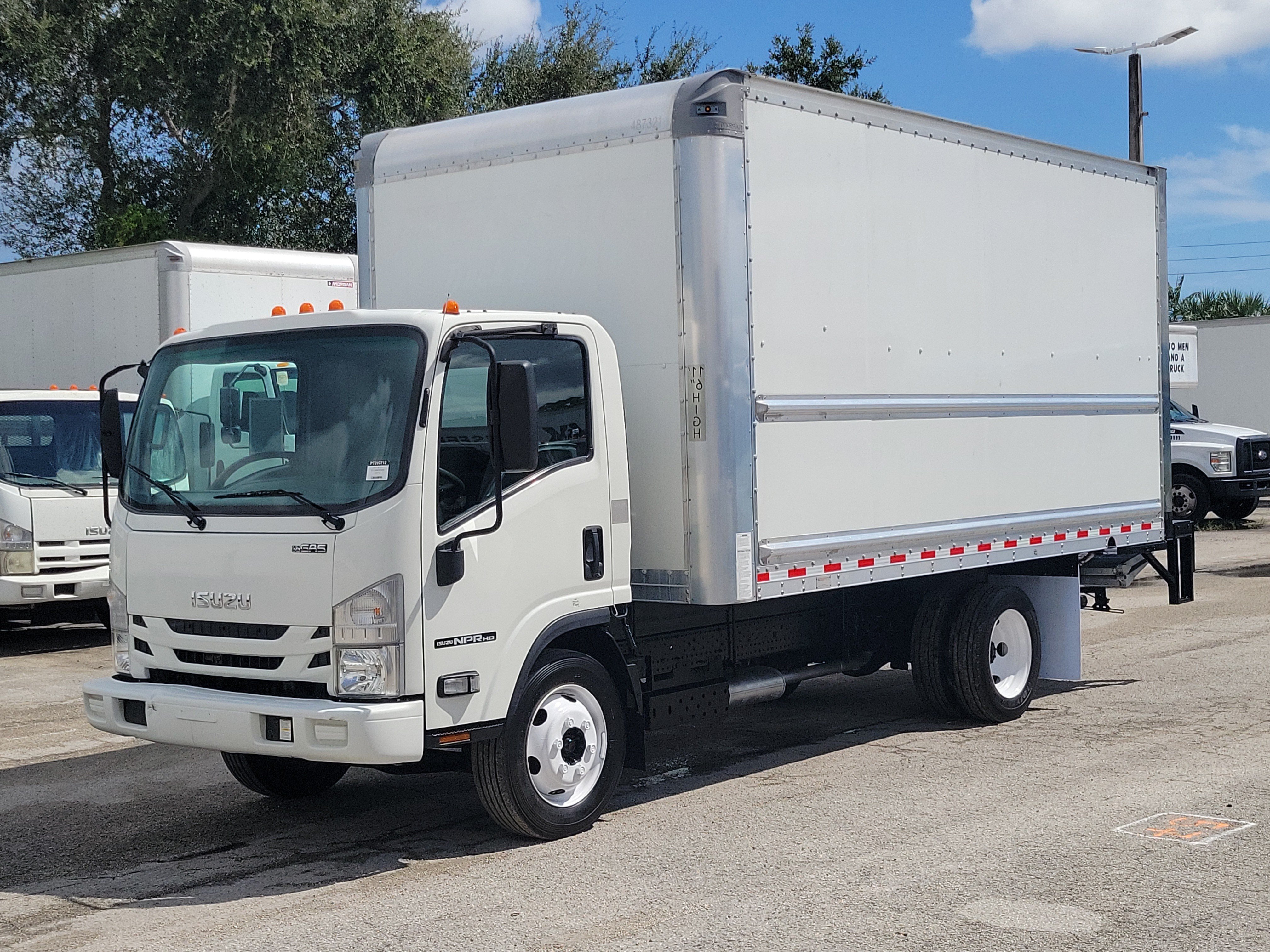 Used 2021 Isuzu NPR RWD image 7