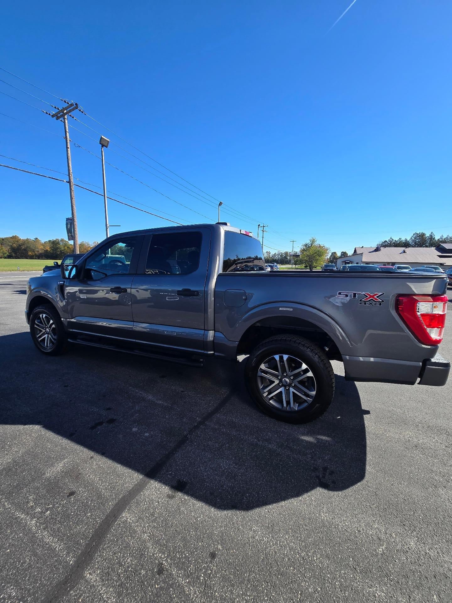Used 2022 Ford F150 XL w/ STX Appearance Package AWD/4WD image 5