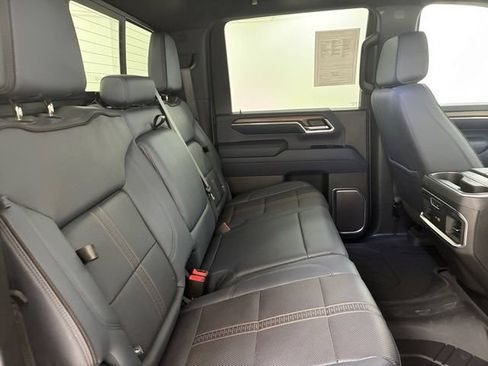 Used 2024 Chevrolet Silverado 2500 High Country w/ High Country Premium Package AWD/4WD image 16