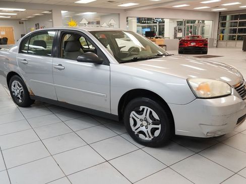 Used 2007 Chevrolet Malibu LS FWD image 13
