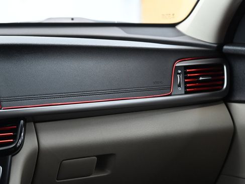 Used 2018 Kia Optima LX w/ Convenience Package image 30