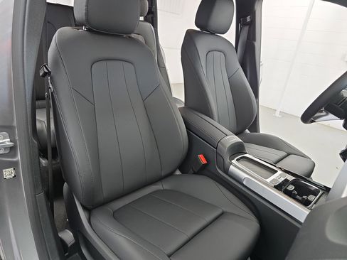 New 2026 Mercedes-Benz GLB 250 image 10