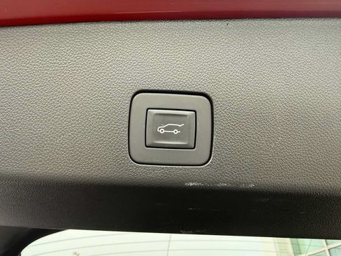 Used 2025 Buick Encore GX Avenir w/ Avenir Convenience Package AWD/4WD image 38