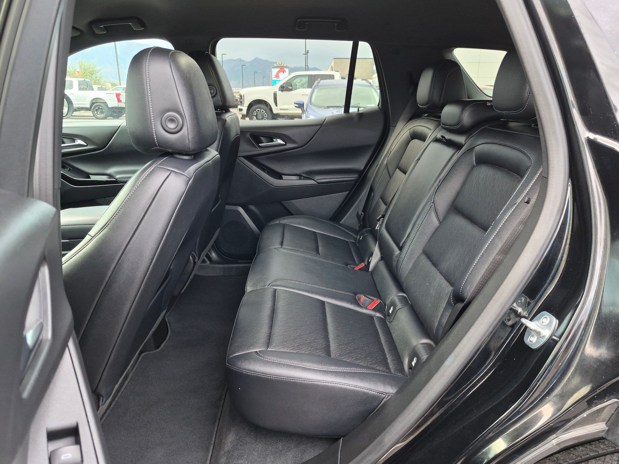 Used 2026 Chevrolet Equinox LT w/ Convenience Package II AWD/4WD image 30