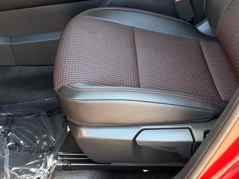 Certified 2026 Nissan Kicks SR FWD image 21