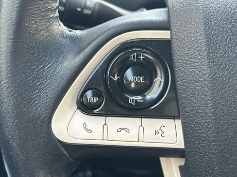 Used 2017 Toyota Prius Prime Advanced FWD image 36