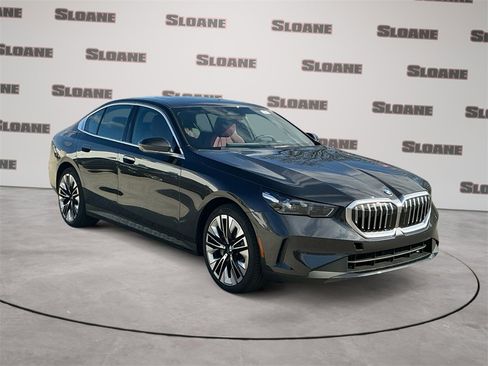 New 2026 BMW 530i xDrive w/ Premium Package image 7
