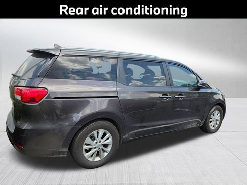Used 2015 Kia Sedona LX w/ LX Convenience Package FWD image 5