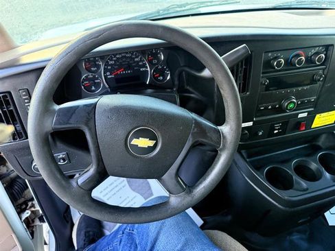 Used 2011 Chevrolet Express 2500 image 15