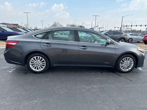 Used 2013 Toyota Avalon XLE Touring FWD image 9