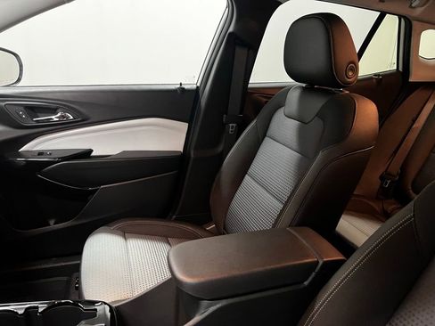New 2026 Chevrolet Trax LT w/ Sunroof Package image 23
