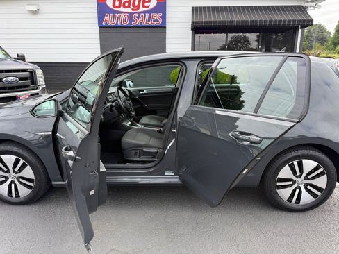 Used 2019 Volkswagen e-Golf SE w/ Driver Assistance Package image 18