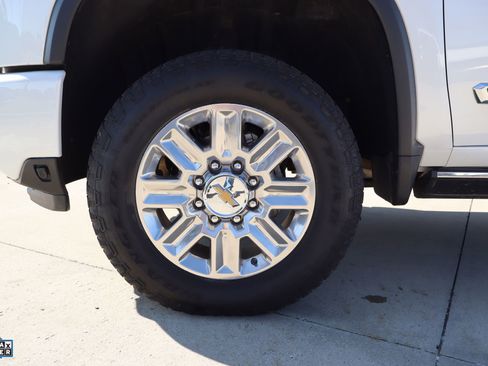 Used 2024 Chevrolet Silverado 3500 High Country w/ High Country Premium Package image 12