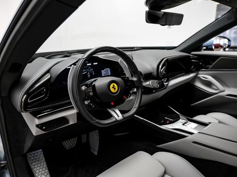 Used 2025 Ferrari Purosangue AWD/4WD image 5