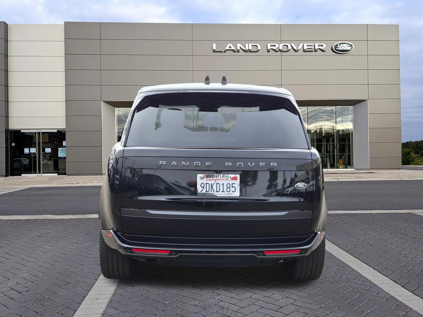 Used 2023 Land Rover Range Rover Long Wheelbase SE AWD/4WD image 6