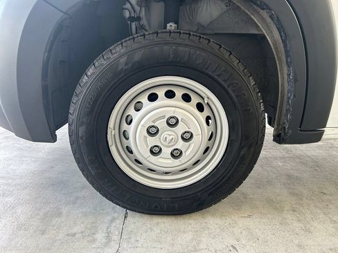 Used 2025 RAM ProMaster 2500 w/ Convenience Group FWD image 13