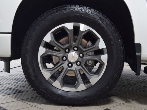 Used 2024 Chevrolet Silverado 1500 High Country w/ High Country Premium Package AWD/4WD image 29