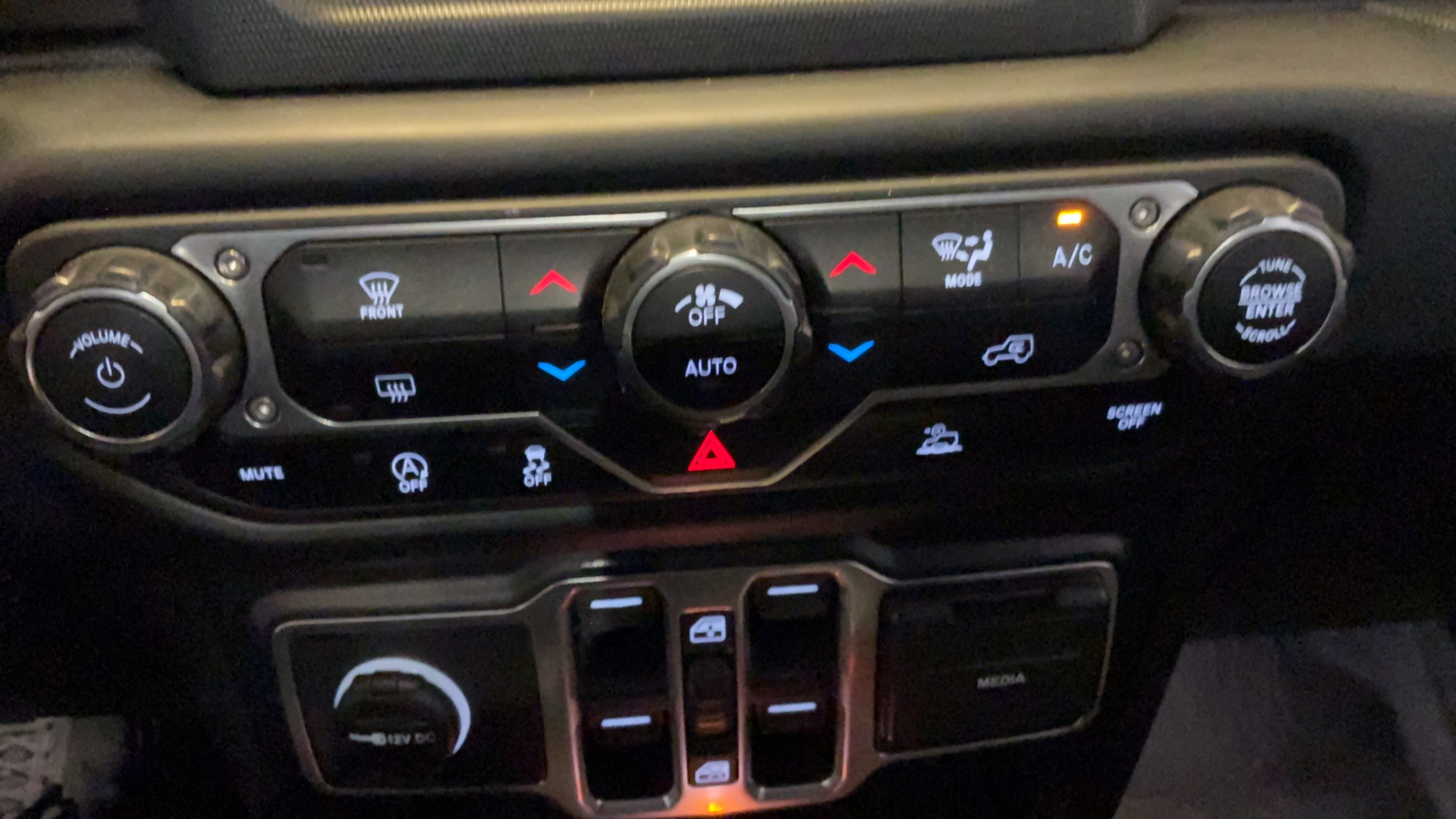 Used 2021 Jeep Gladiator Sport AWD/4WD image 22