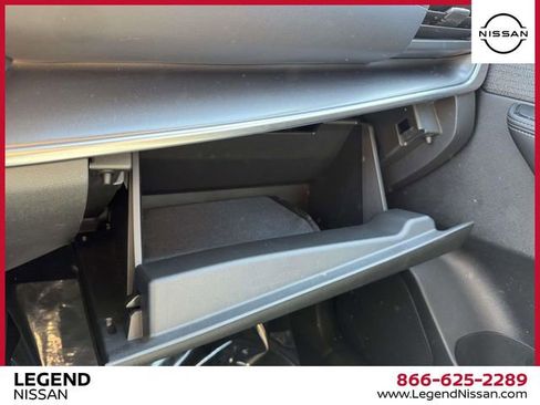 Used 2023 Nissan Rogue SV image 34