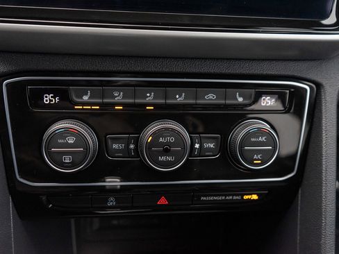 Used 2023 Volkswagen Atlas SE w/ Black Wheel Package image 19