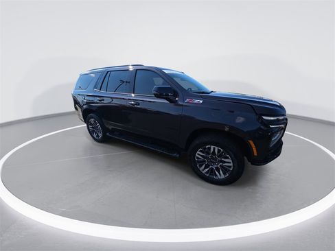 Used 2025 Chevrolet Tahoe Z71 w/ Comfort Package image 2