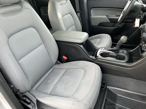 Used 2019 GMC Canyon 2WD w/ Convenience Package image 9