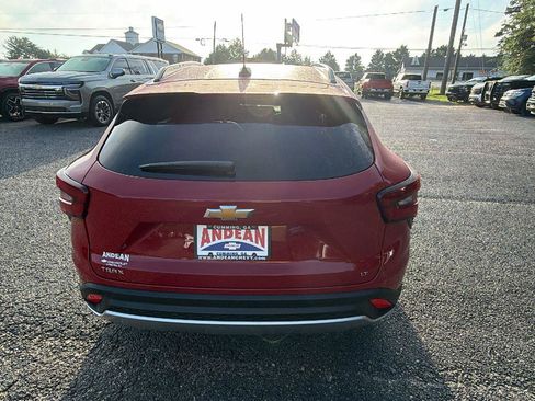 New 2026 Chevrolet Trax LT w/ Sunroof Package FWD image 9