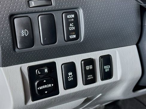 Used 2013 Toyota Tacoma 4x4 Double Cab w/ TRD Sport Pkg image 10