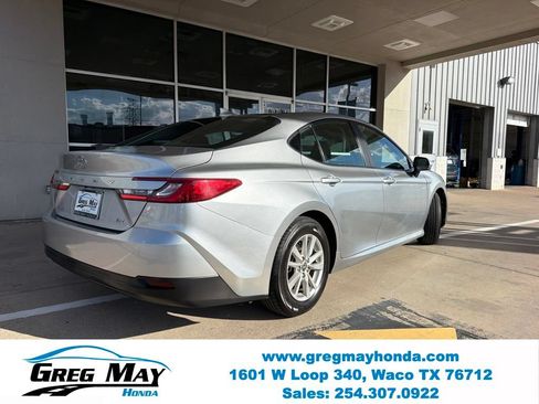 Used 2025 Toyota Camry LE FWD image 3