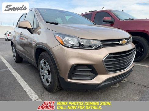 Used 2018 Chevrolet Trax LS image 1