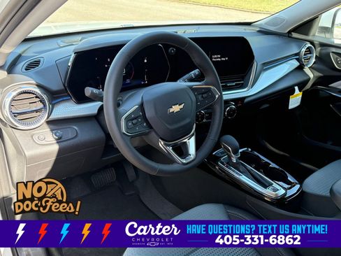 New 2026 Chevrolet Trax LT w/ LT Convenience Package FWD image 13
