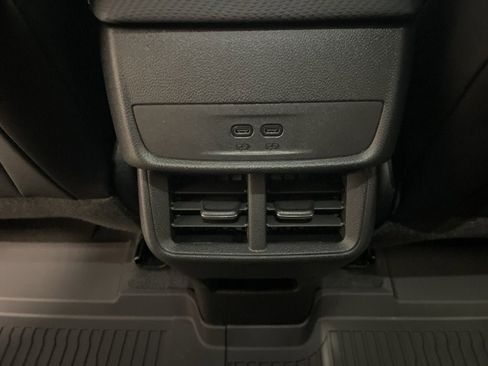 New 2026 Chevrolet Equinox LT w/ Convenience Package II image 30