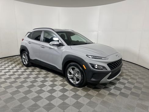 Used 2022 Hyundai Kona SEL w/ Convenience Package image 1