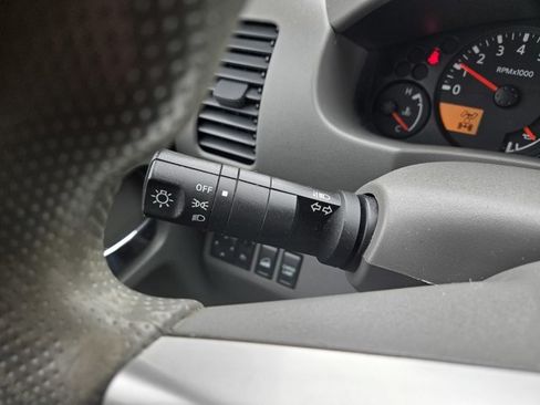 Used 2019 Nissan Frontier SV AWD/4WD image 21