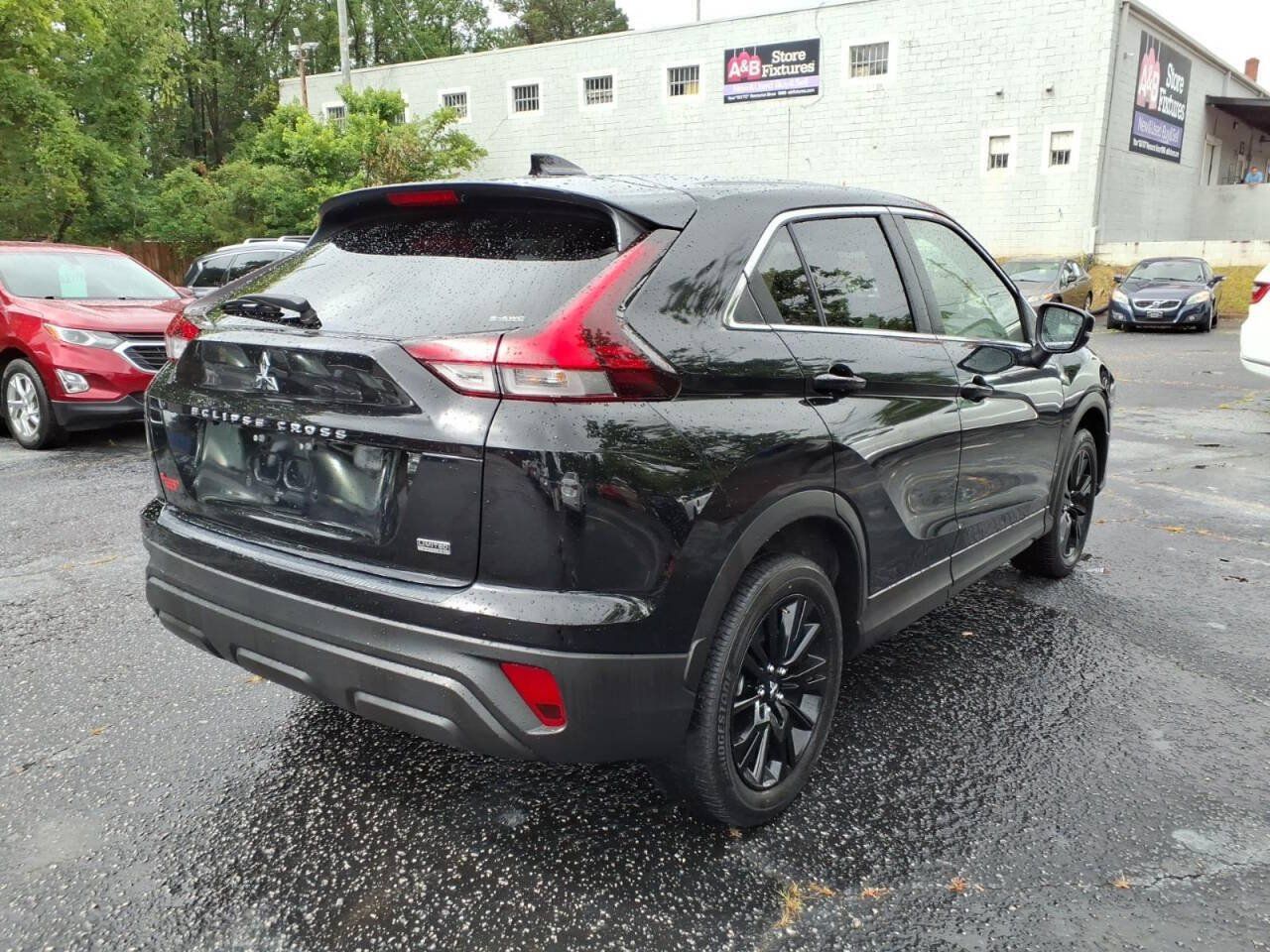 Used 2024 Mitsubishi Eclipse Cross LE AWD/4WD image 3