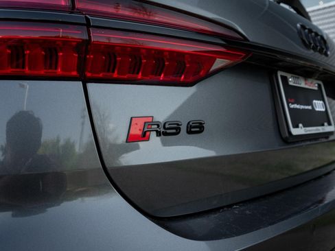 Certified 2024 Audi RS 6 performance AWD/4WD image 18